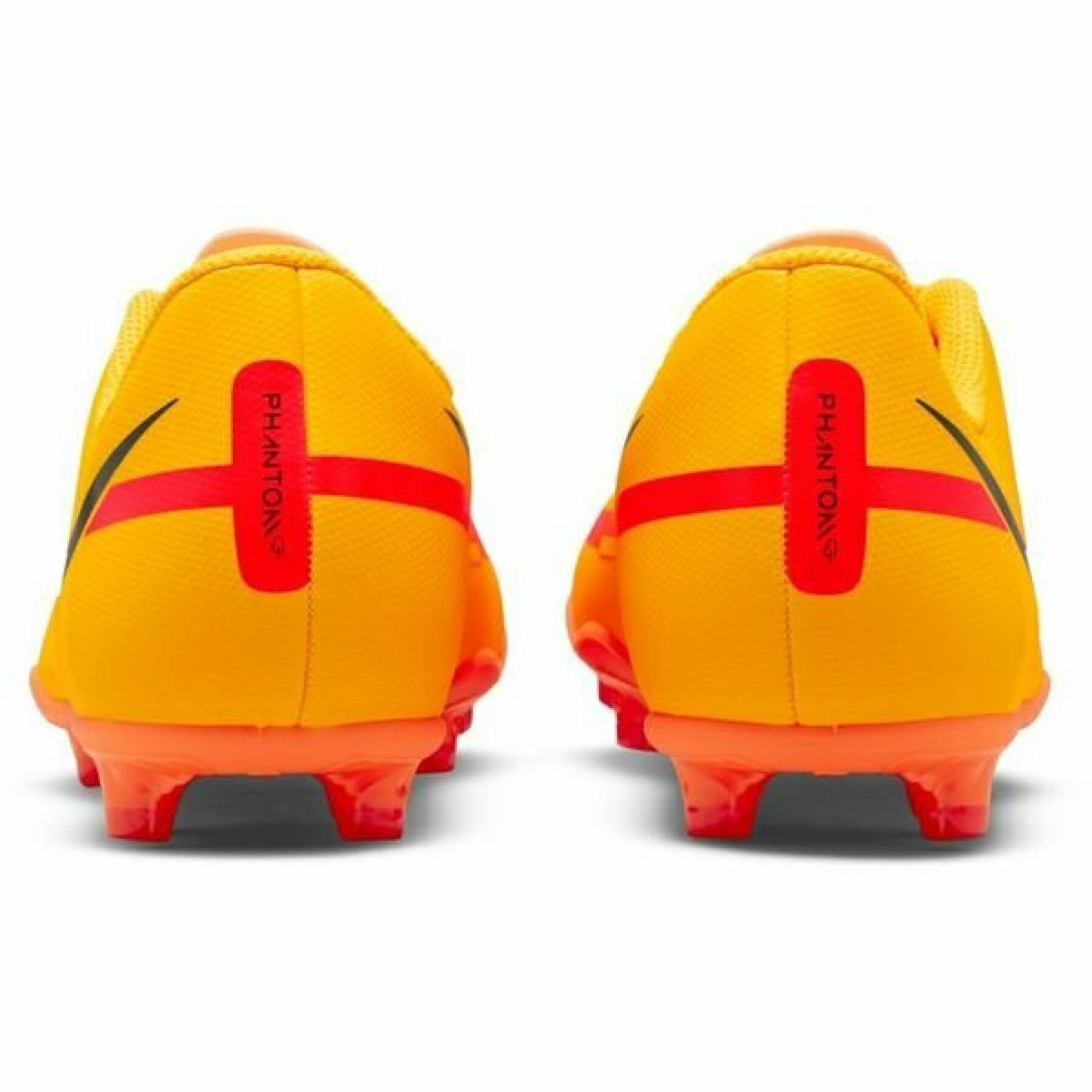 Sapatos de futebol para crianças Nike Jr. Phantom GT2 Club MG