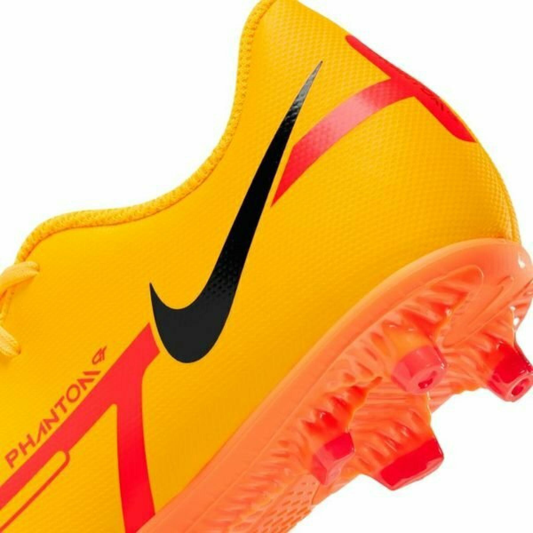 Sapatos de futebol para crianças Nike Jr. Phantom GT2 Club MG