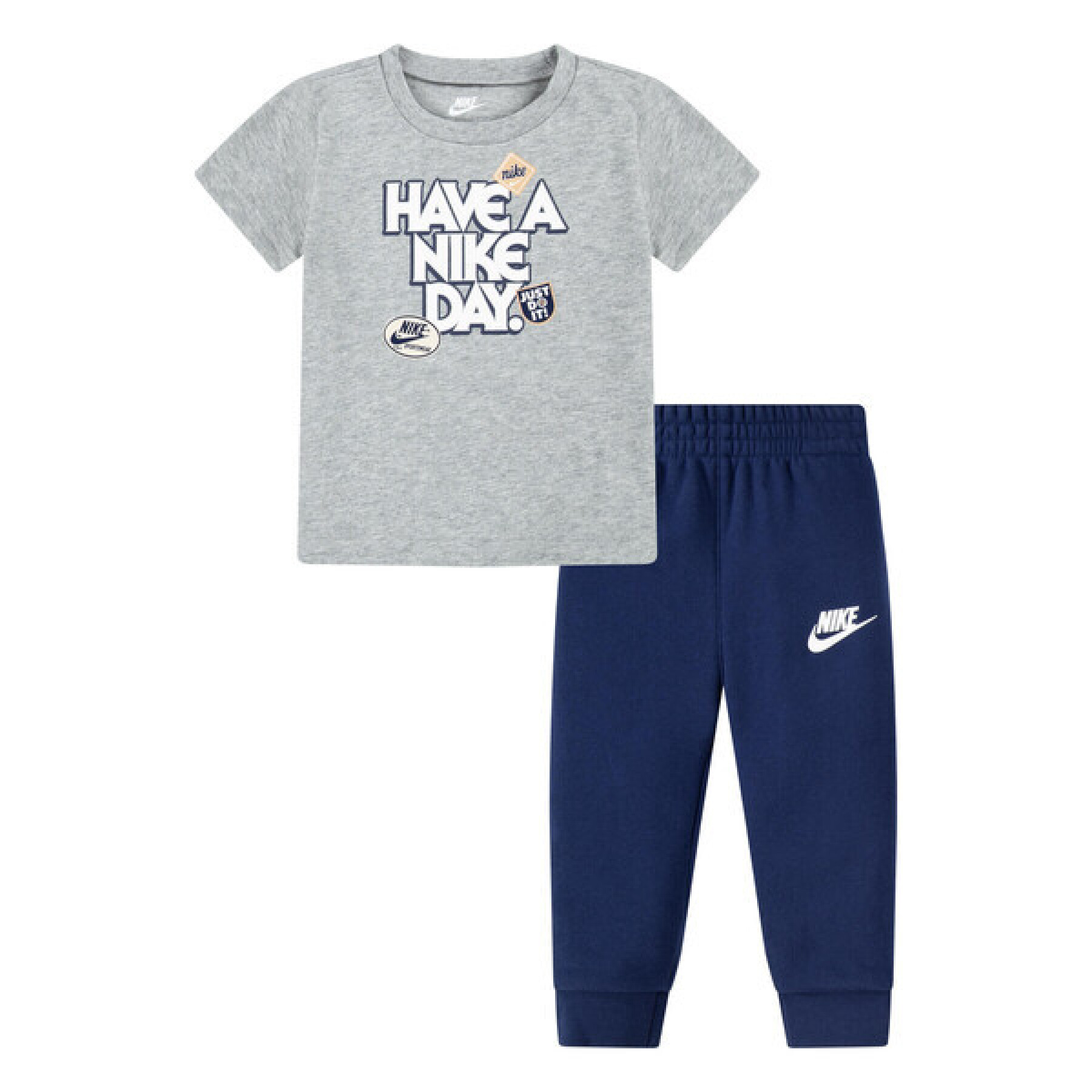 Conjunto de t-shirt e calças de treino para crianças Nike SOA Fleece