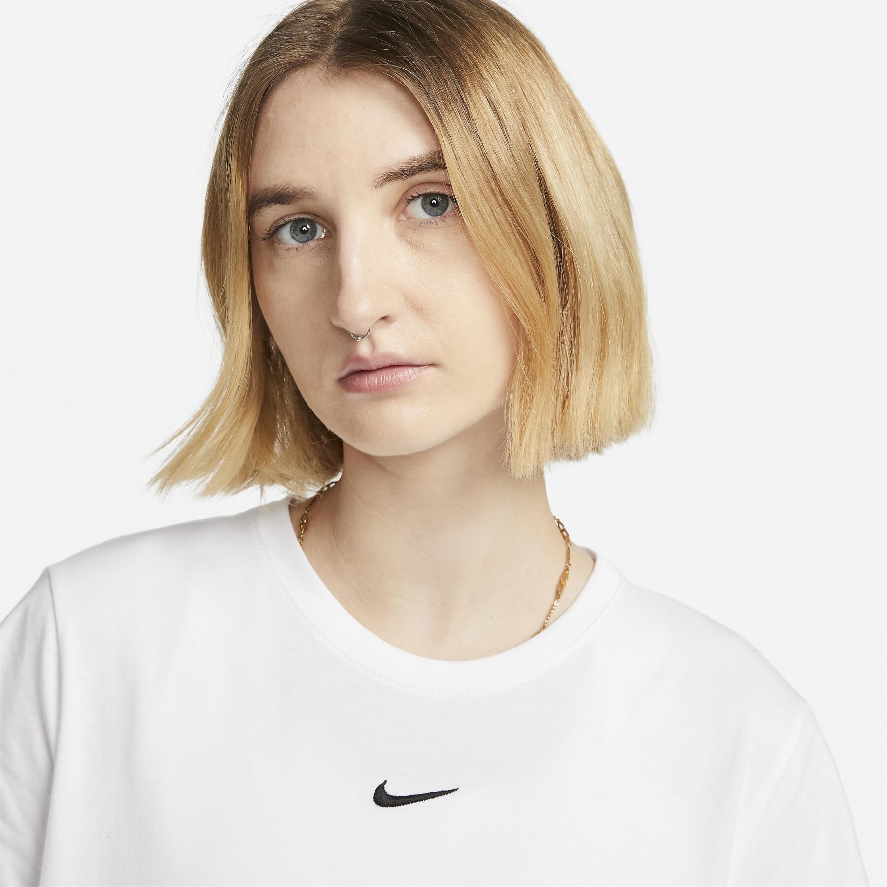 T-shirt de mulher Nike Essential Lbr