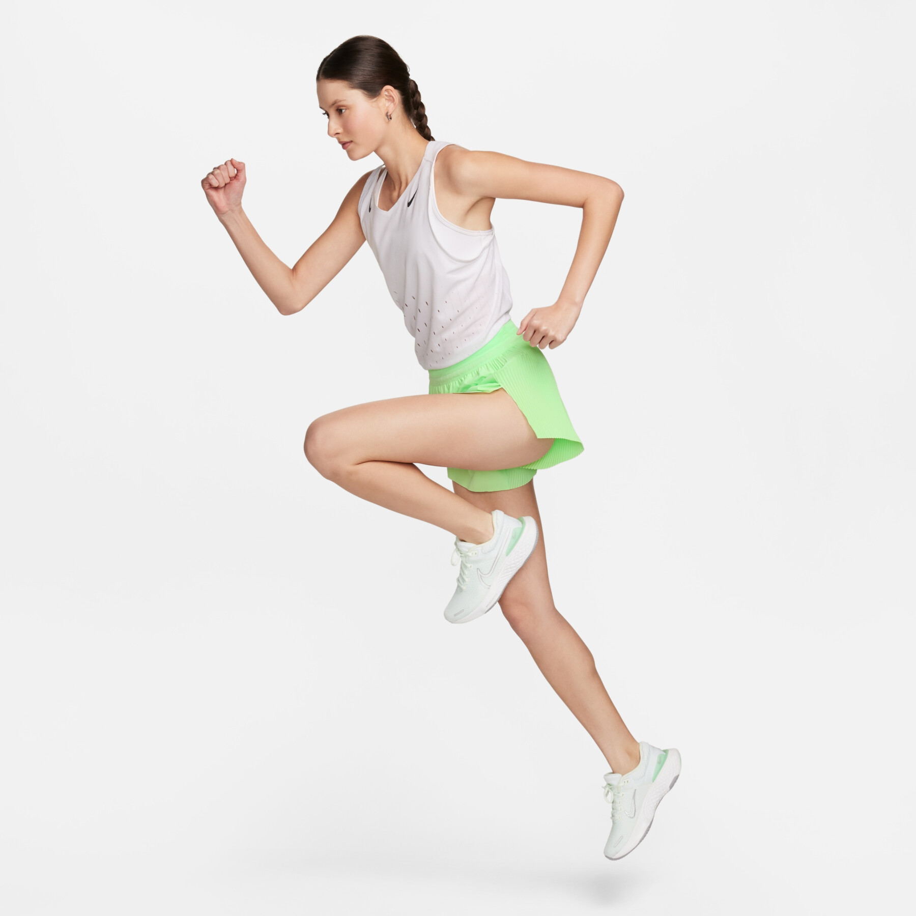 Calções de cintura média para mulher com calção interior integrado Nike AeroSwift Dri-FIT AD 8 cm