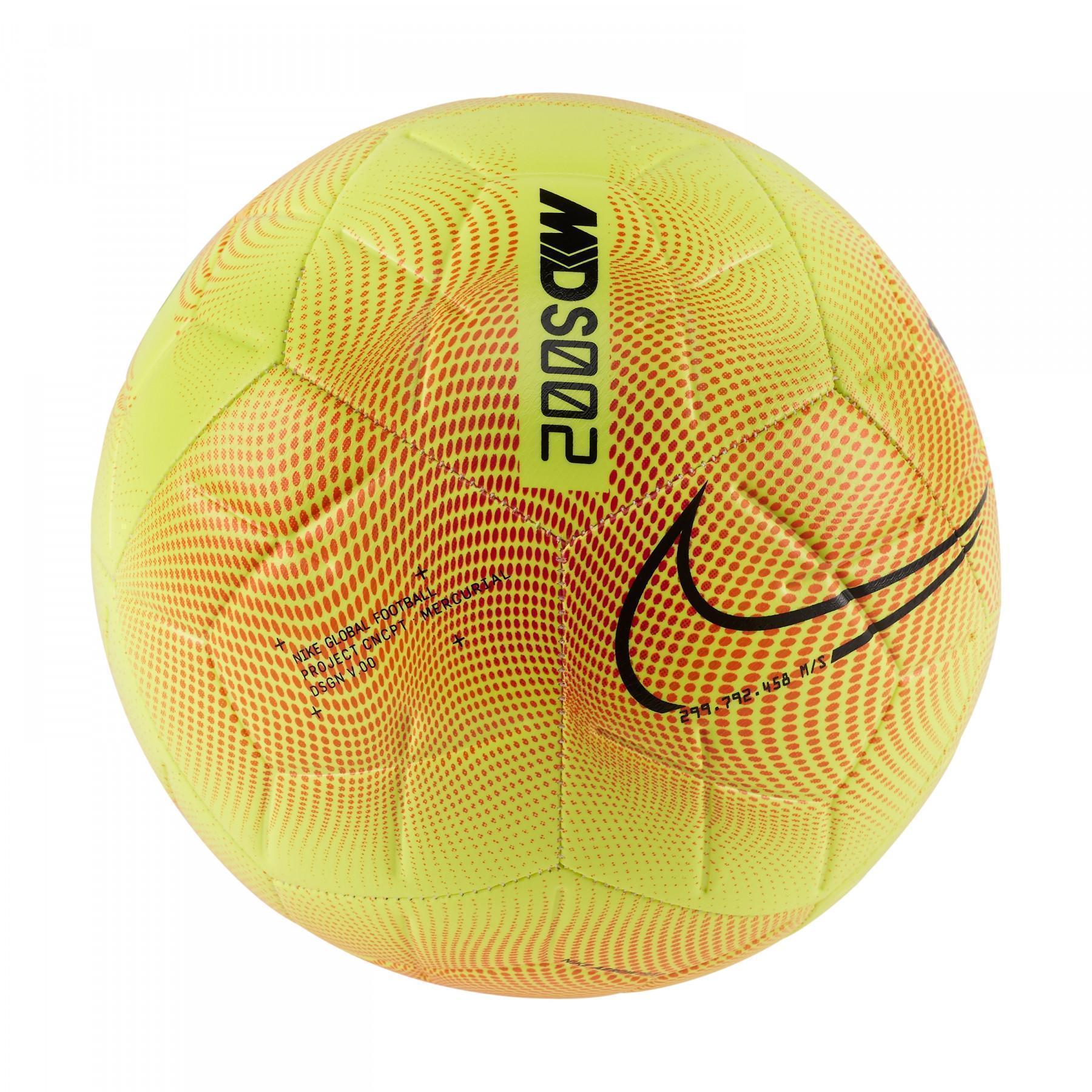 Balão Nike M Series Strike