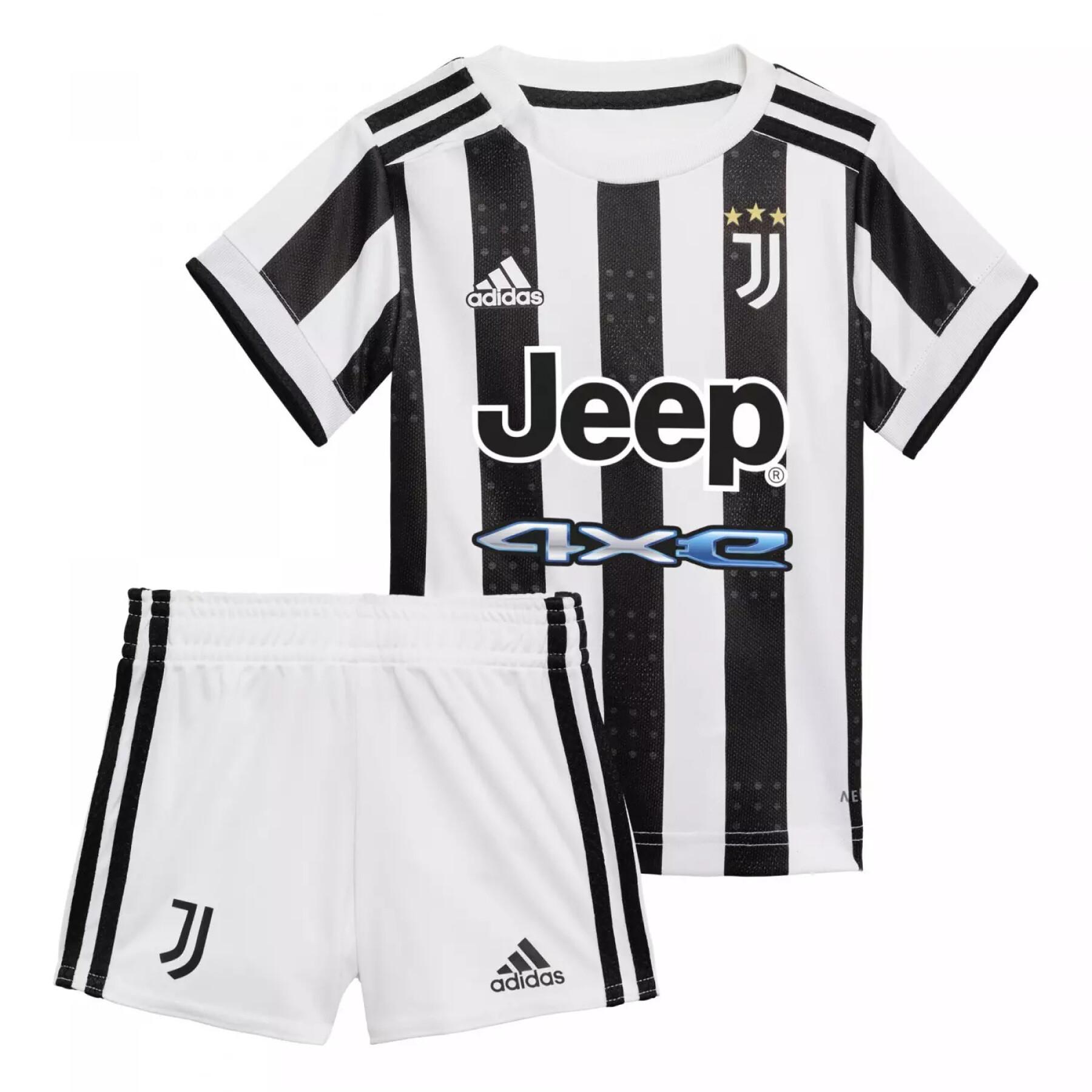 Kit do bebê em casa Juventus 2021/22