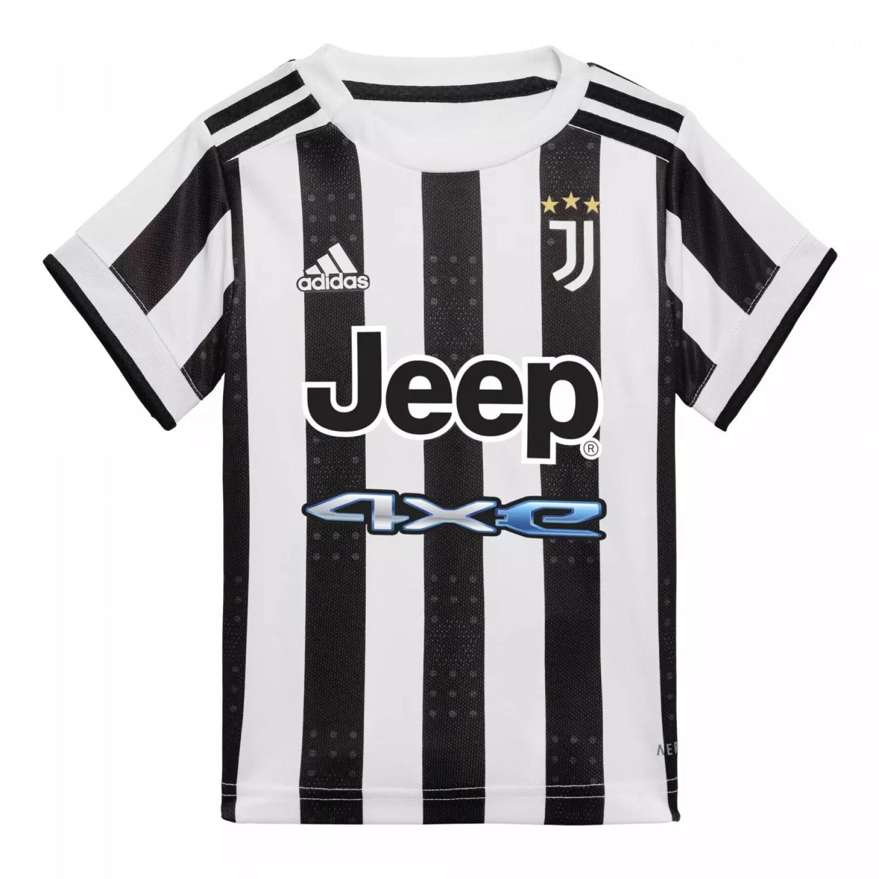 Kit do bebê em casa Juventus 2021/22