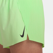 Calções de cintura média para mulher com calção interior integrado Nike AeroSwift Dri-FIT AD 8 cm